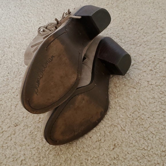 Sam Edelman taupe fringed suede booties size 6.5 - Picture 4 of 7